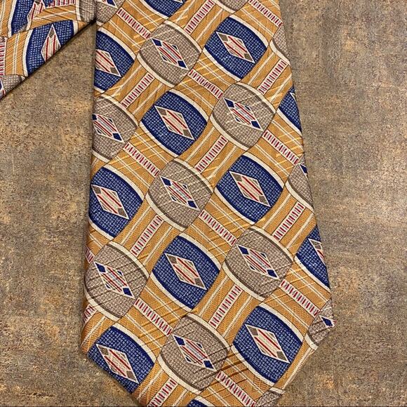 Countess Mara Diamond Pattern Silk Tie - Picture 3 of 7